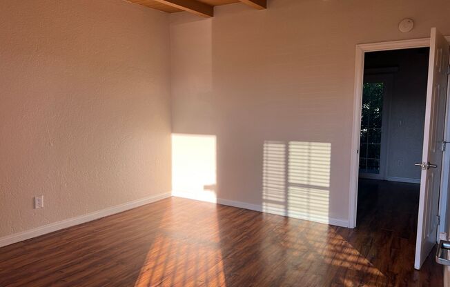 1 bed, 1 bath, 480 sqft, $2,310, Unit 92