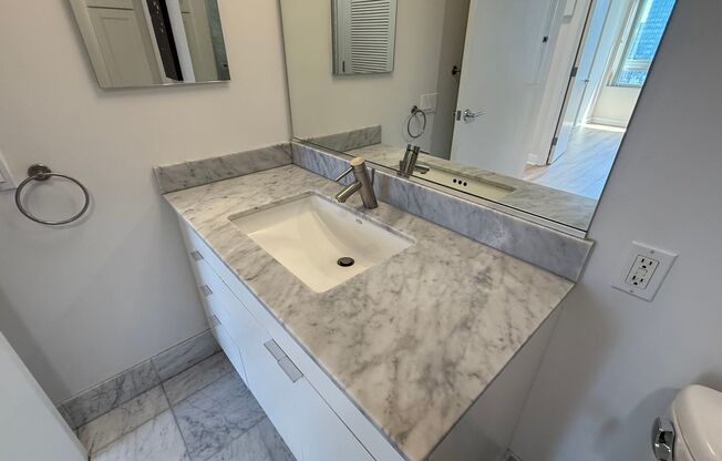 1 bed, 1 bath, $4,250, Unit # 21E