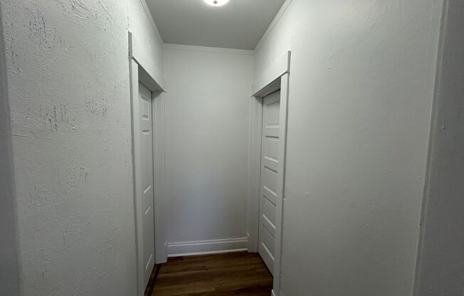 Studio, 1 bath, 400 sqft, $950, Unit Unit 10