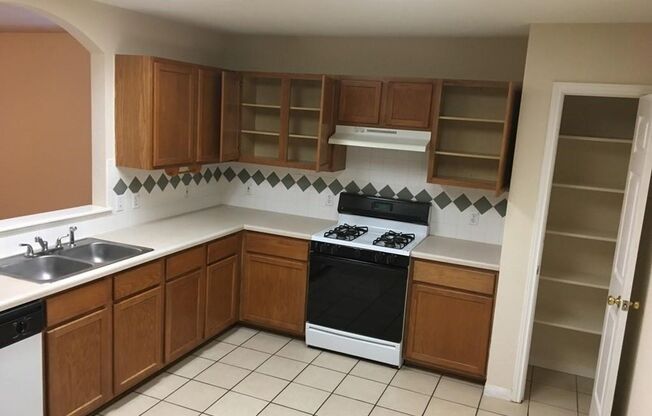 3 beds, 2 baths, $1,850