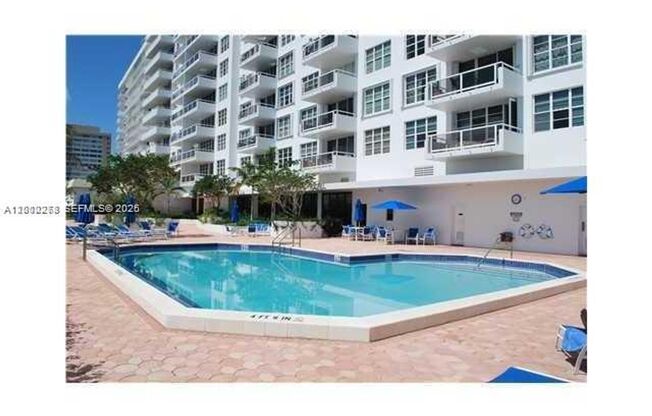 2 beds, 2 baths, 1,040 sqft, $3,600, Unit 5700 Collins Ave # 15H