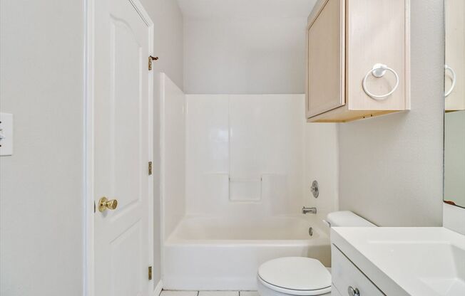 2 beds, 2 baths, $1,395