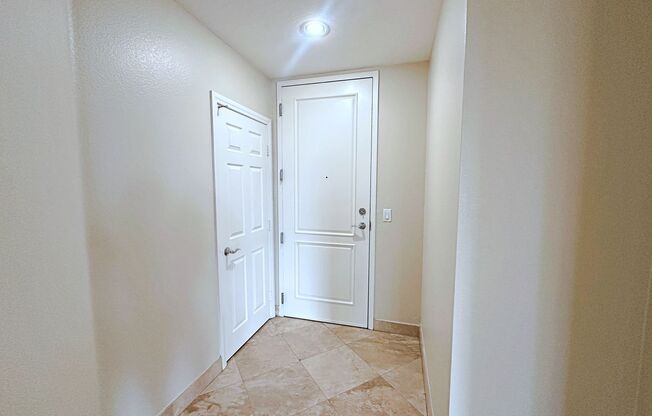 FREE WEEK PROMO! 2 BEDROOM 2 BATH GUARD GATED PARK AVENUE CONDO OFF THE STRIP!