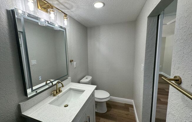 Newly remodel Beautiful Studio apartment with washer and dryer