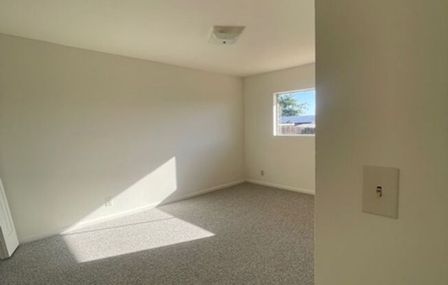 2 beds, 1 bath, $1,555