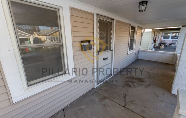 Charming 3-Bedroom Bungalow Near Garfield Park – Spacious, Bright & Ready for You! Available NOW!