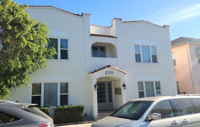 220 E. Valencia Ave.