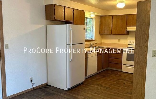 2 beds, 1 bath, 1,000 sqft, $1,250, Unit 200