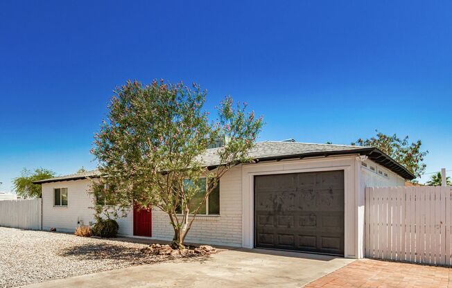Modern-Living style home in Phoenix