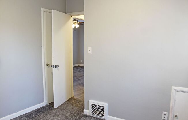 2 beds, 1 bath, $1,600, Unit 1715 S 10th Ave