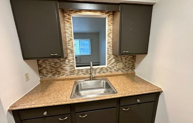 1 bed, 1 bath, $995, Unit 224