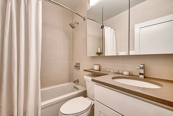 Studio, 1 bath, $3,196, Unit A20L