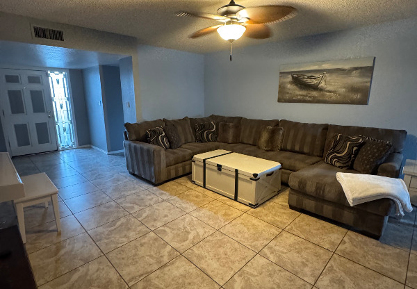 23 W HUNTER CIR