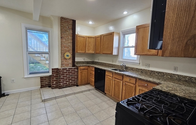 182 PROCTOR AVE