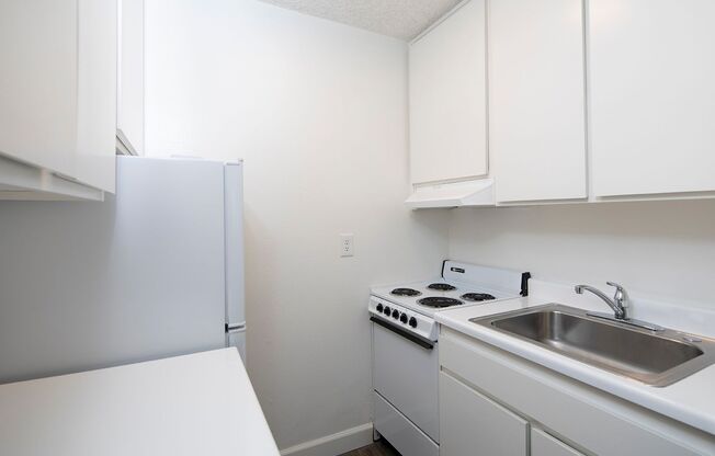 Studio, 1 bath, 455 sqft, $1,895, Unit 049