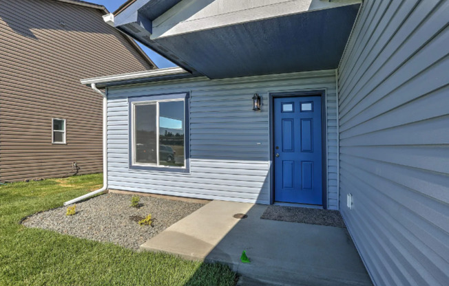 Stunning 2 Bed, 2 Bath Cul-de-sac Rancher in West Plains!