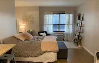 Modern Farwell Ave Apartments