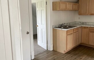 535 10th Avenue - 535 1/2