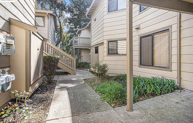 2 Bedroom Hercules Condo