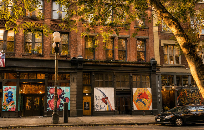 211 1st Ave S Apartments is located in the heart of Pioneer Square