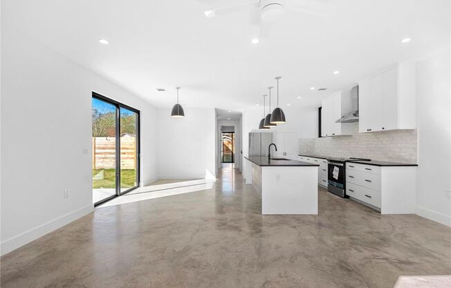 Stunning New Construction Home in East Austin!