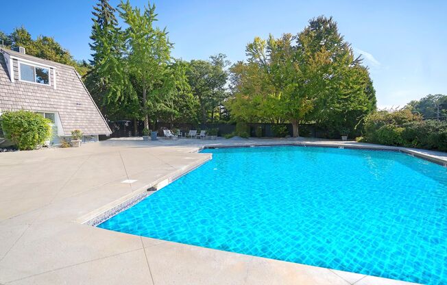 2 beds, 1 bath, 1,050 sqft, $2,400, Unit 59-2