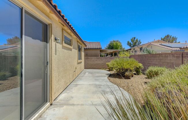 3 beds, 2 baths, $1,795