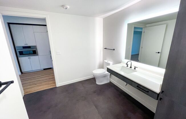 Studio, 1 bath, 600 sqft, $3,095, Unit 305 ADA