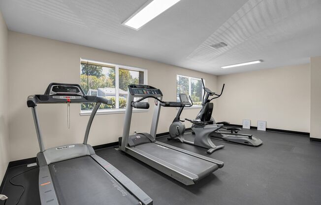 2 beds, 1.5 baths, 1,050 sqft, $2,049, Unit 214-774C