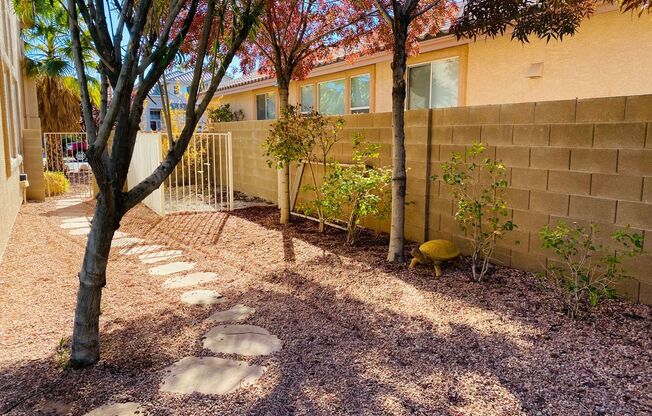 A beautiful 4bd 3ba home in Summerlin with high ceilings, loft upstairs perfect for entertaining. hardwood and Tile Floors throughout. Zone for Palo Verde high School, Located at the convenient location of Sahara and Hualapai. Close to Downtown Summerlin