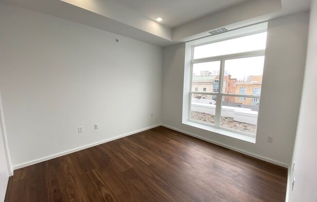 1 bed, 1 bath, 518 sqft, $1,820, Unit 707
