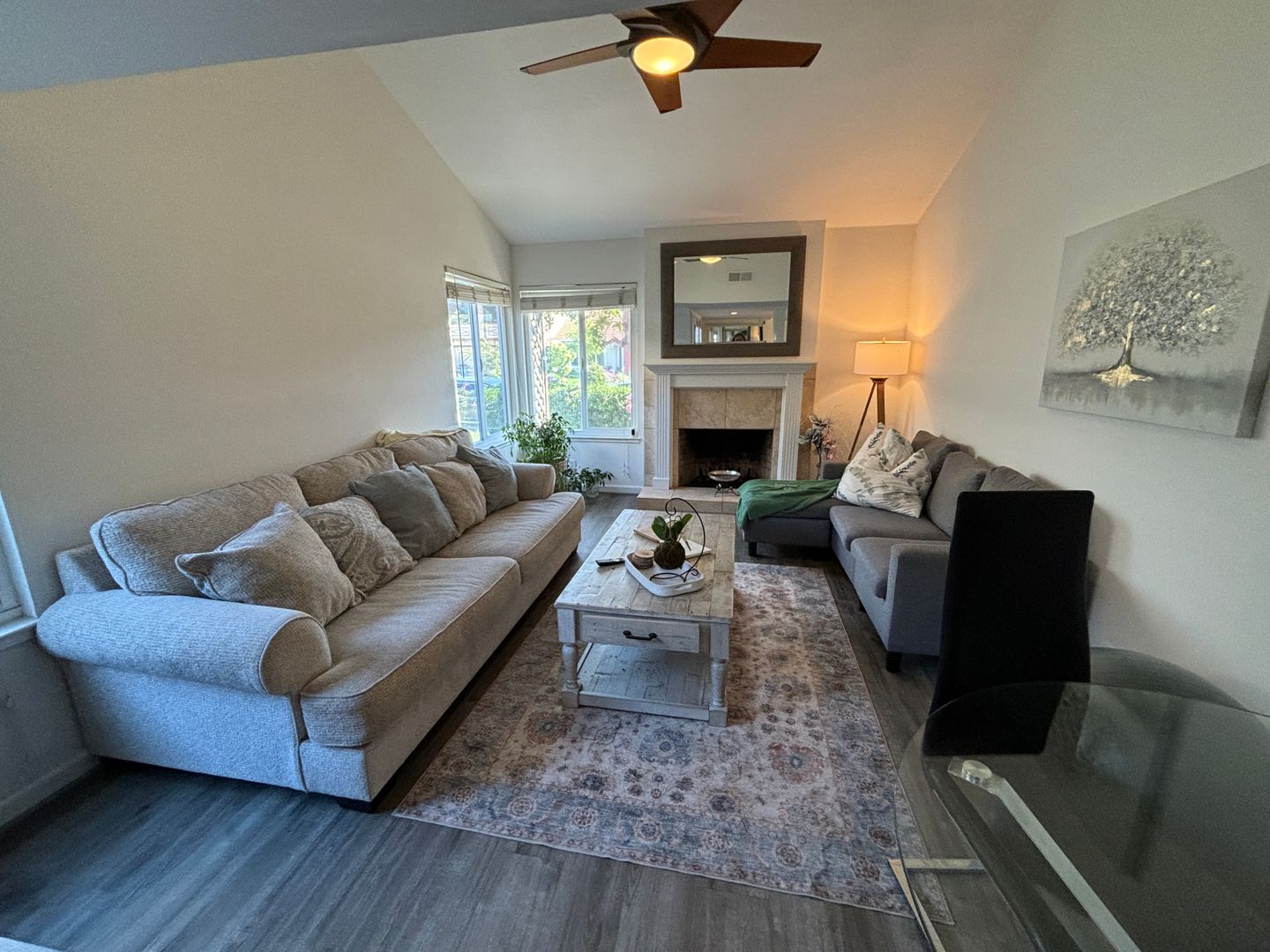 San Jose- beautiful 2/2 home with upgraded lvp flooring and attached garage
