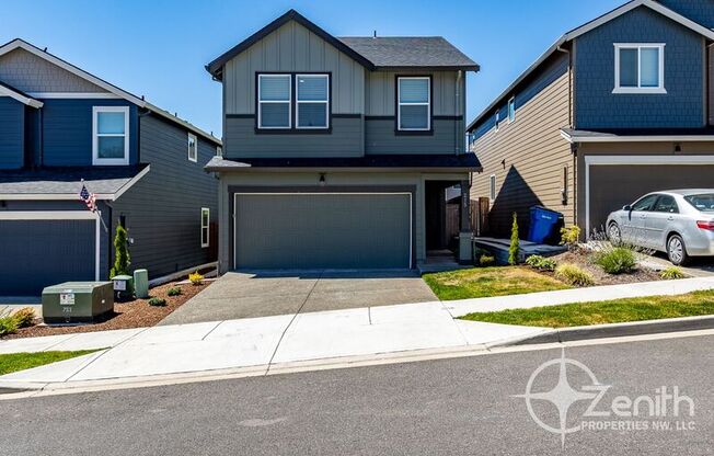215 N LAYLA PL