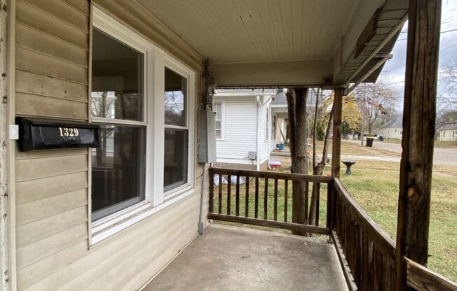 Nice 2 Bed/1 Bath Home, close to downtown