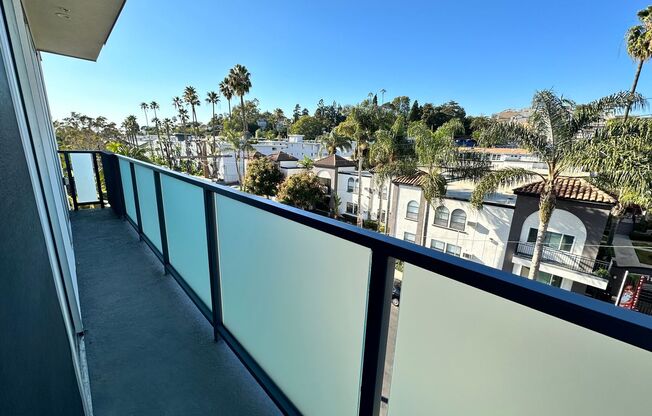 1 bed, 1 bath, 690 sqft, $3,300, Unit 408