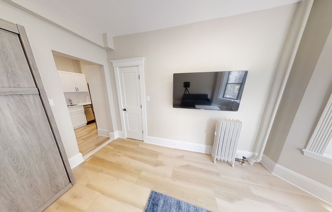 Studio, 1 bath, 330 sqft, $3,200, Unit 26