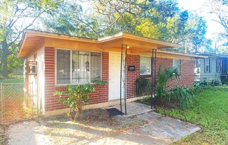 3 BR 1 BA      Home    GRAND PARK