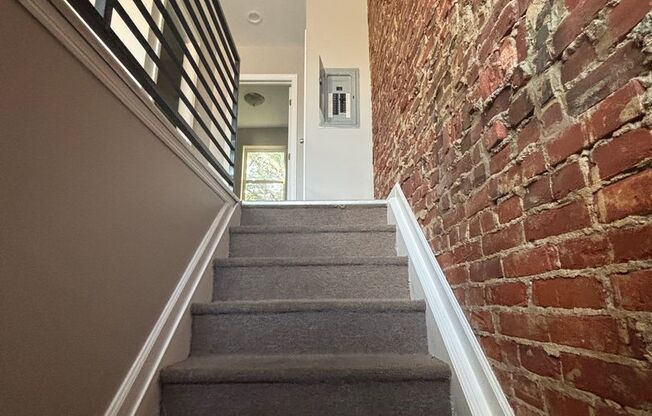 Cozy 2-Bedroom, 2-Bath Single Family Home - Near Fishtown