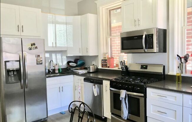 1503 W George St