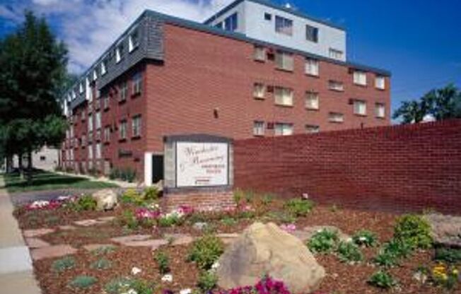 1 bed, 1 bath, 440 sqft, $1,140, Unit 408