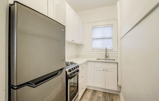 Studio, 1 bath, 335 sqft, $1,395, Unit Unit 307