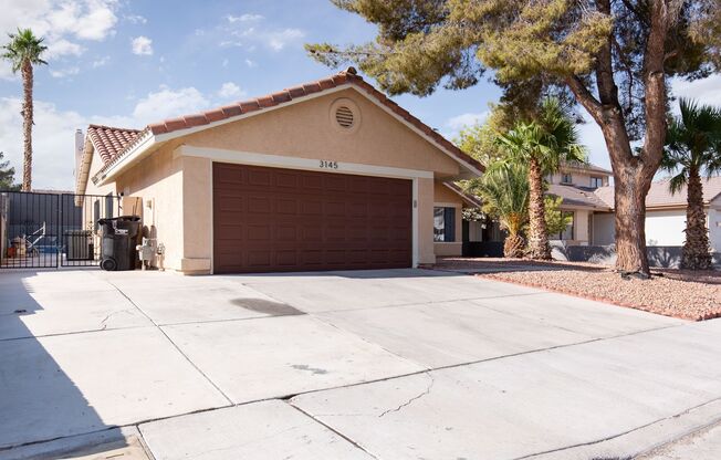 STUNNING Single Story home with a POOL in Henderson