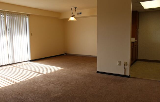 Pennwood Square 515-519 Rebecca Ave.