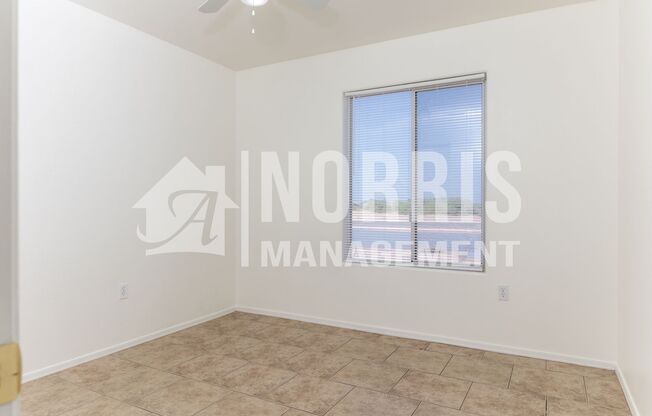 3 beds, 1 bath, 936 sqft, $1,075, Unit B (173)