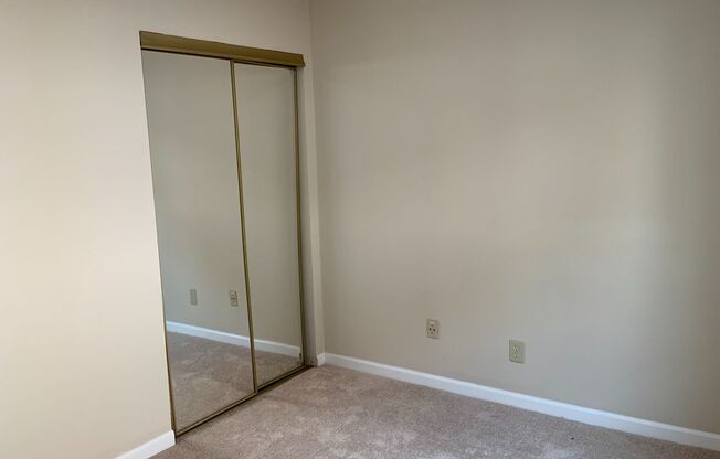 2 beds, 1.5 baths, 850 sqft, $3,350, Unit 412 - 8