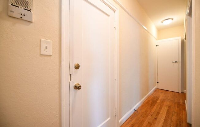 1p586 - 721 40th St.