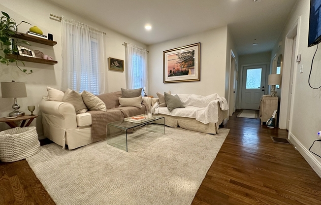 19 21 BELLEVUE ST