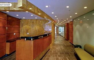 516 W 47 ST