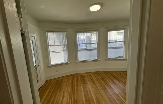 2612-18 Van Ness