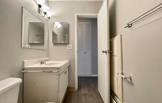 1 bed, 1 bath, 550 sqft, $995, Unit 17